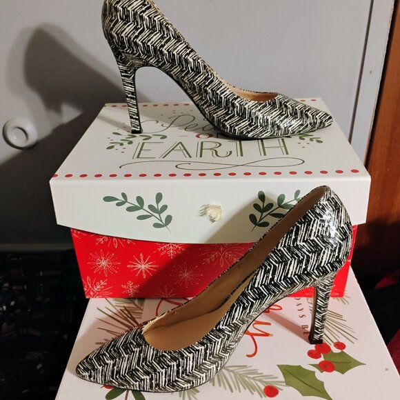 Size 10 Heels Nine West - Picture 1 of 9